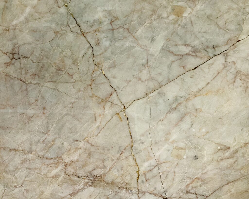 【いわき リペア・補修】交換せずに補修で費用削減｜いわきリペアナビ　大理石のひびイメージ画像